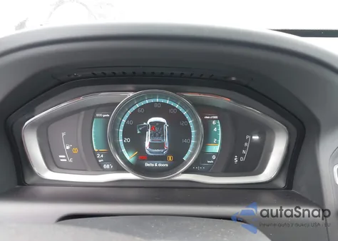 2016 Volvo Xc60 T6 Platinum из США, поврежденный, VIN YV4902RM6G2784897